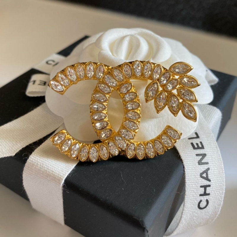 Ch**el brooches